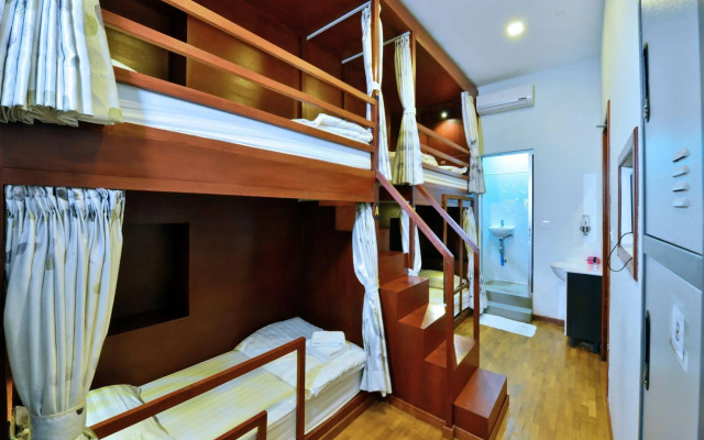 Backpacker Bed & Breakfast