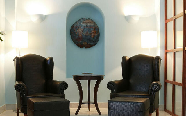 Maritsas Hotel & Suites