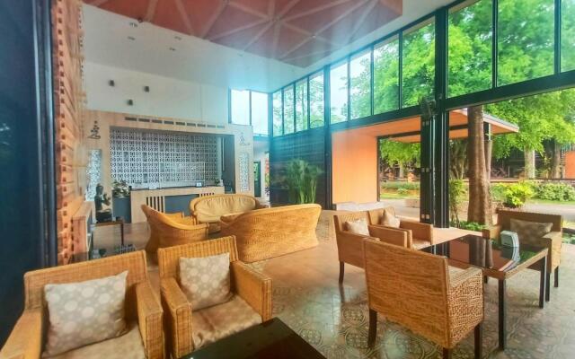 Nakhaburi Hotel & Resort