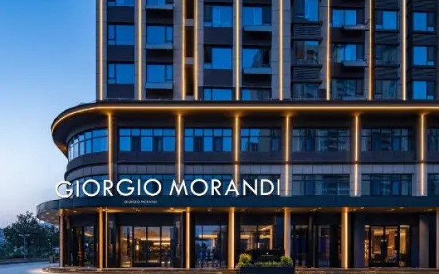 The GiorgioMorandi Hotels (Huangting Road Boya Jun)