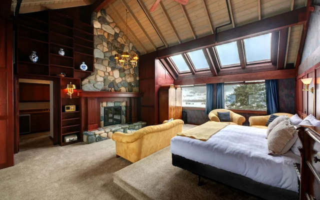Casia Lodge and Ranch
