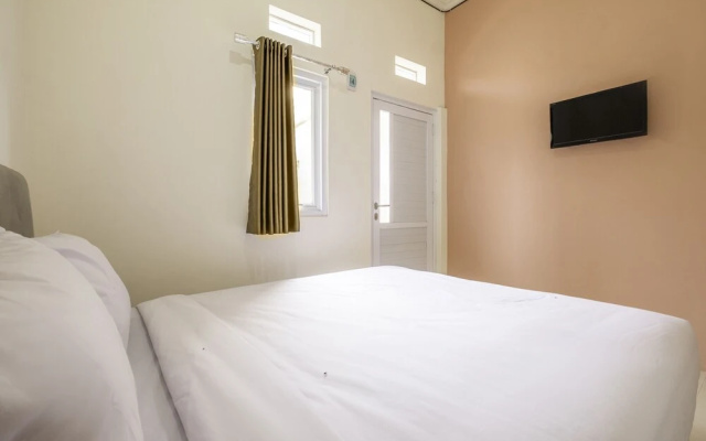 Griya Jasmine Syariah by OYO Rooms