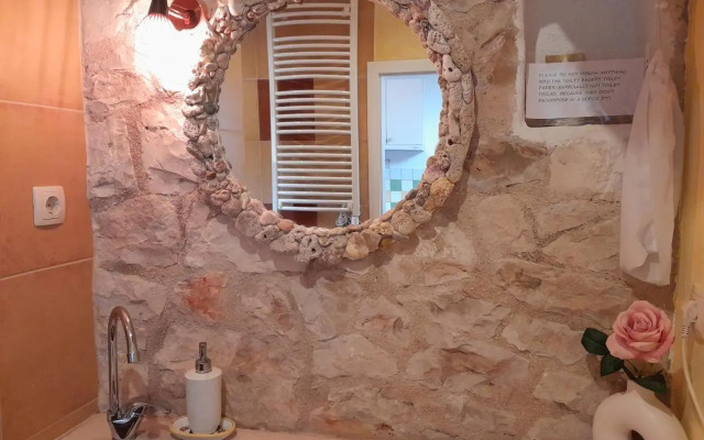 Moja posebna kuća na osami kraj mora