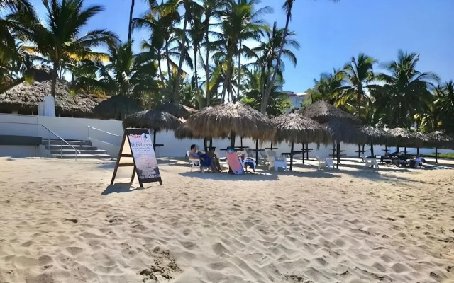 Marina Suites by Andiani Travel