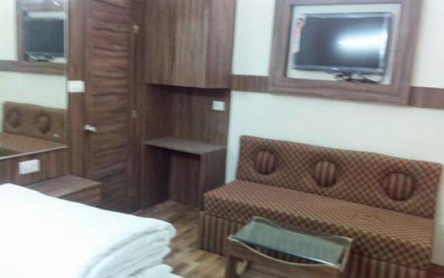 Hotel Ishita Residency