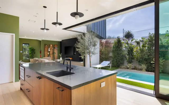 The Bella Villa 2 in Venice