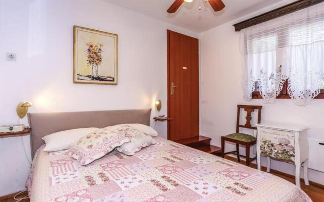 Holiday Home Bugenvilija