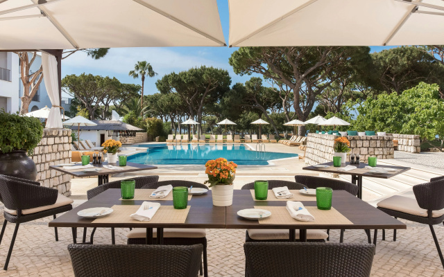 Pine Cliffs Resort Gardens
