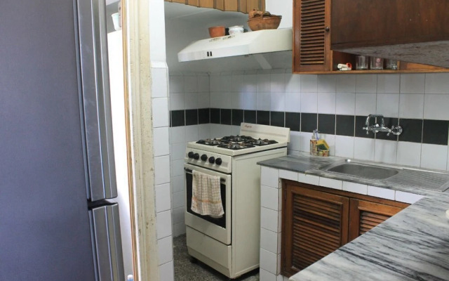 Hostal Sra. Vivian, Apartamento independiente VEDADO