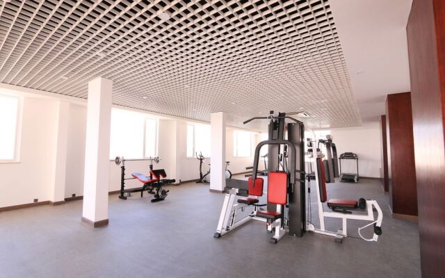 EASTLAND Hotel & Apartment