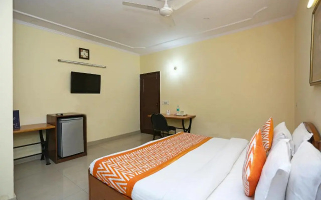 OYO Rooms Govindpuri Metro