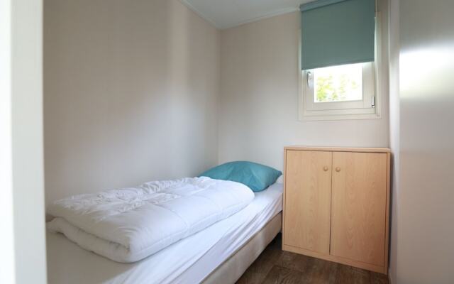 Nice Chalet with Dishwasher near Wadden Sea