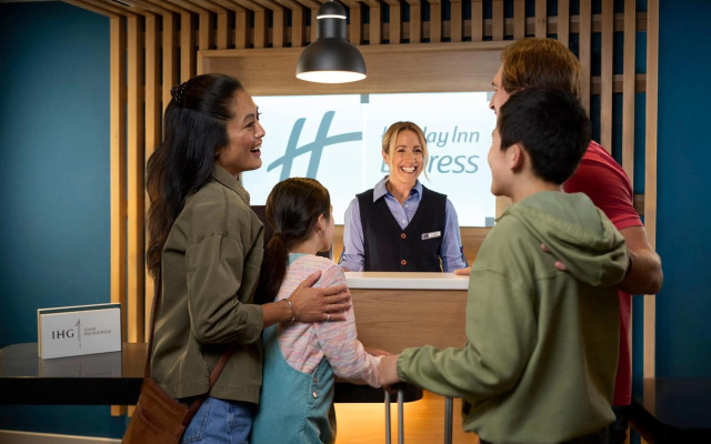 Holiday Inn Express Wuppertal - Hauptbahnhof by IHG