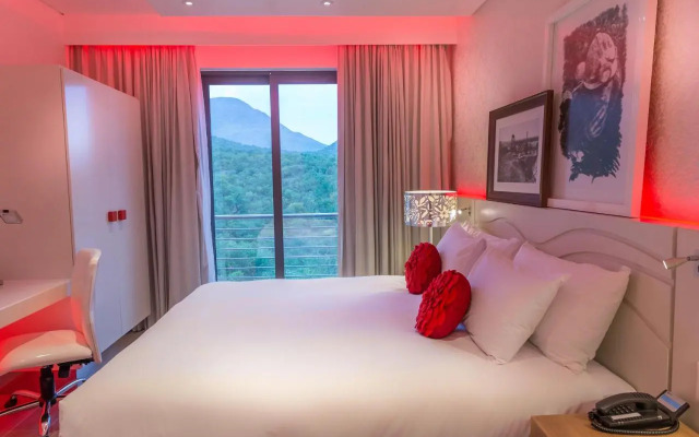 Peermont Metcourt - Thaba Moshate