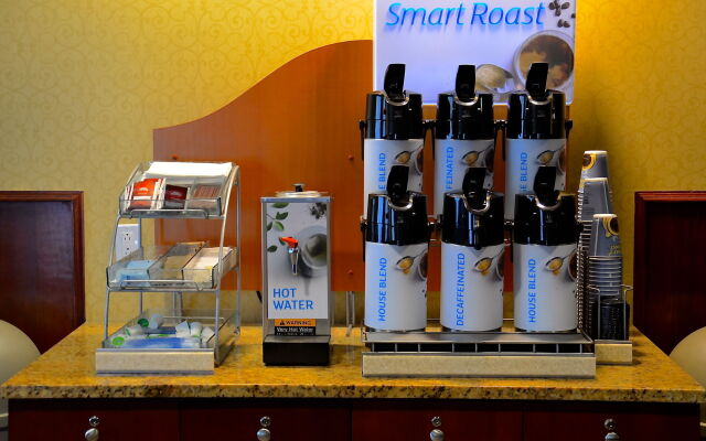 Holiday Inn Express Hotel & Suites Hinton by IHG