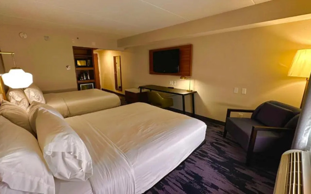 Newmarket Hotel & Suites