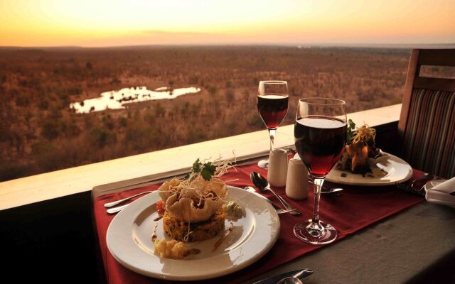 Victoria Falls Safari Lodge