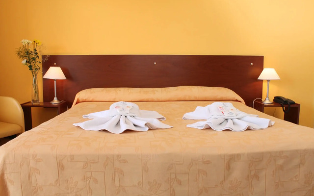 Brisas Del Lago Apart And Hotel