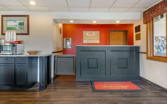 Econo Lodge Traverse City South