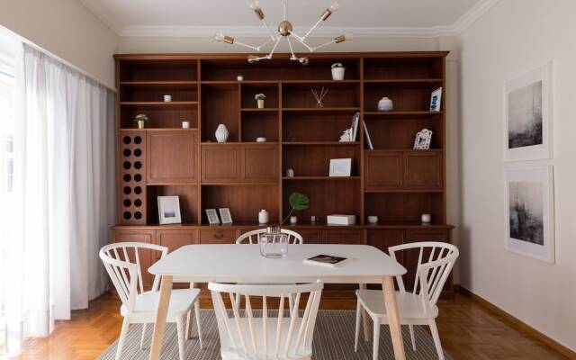 UPSTREET Chic Flat in the Heart of Athens