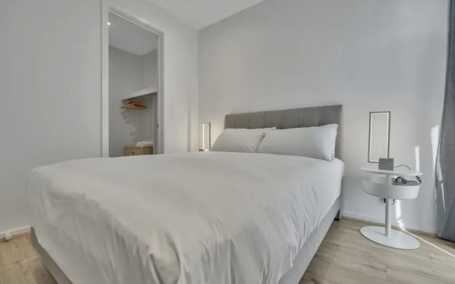 Oceanview Luxury With Dedicated Workspace