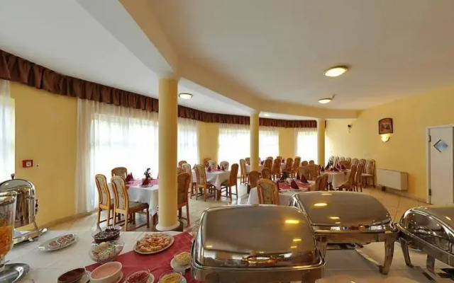 Termál Hotel Pávai Gyógyszálló ***