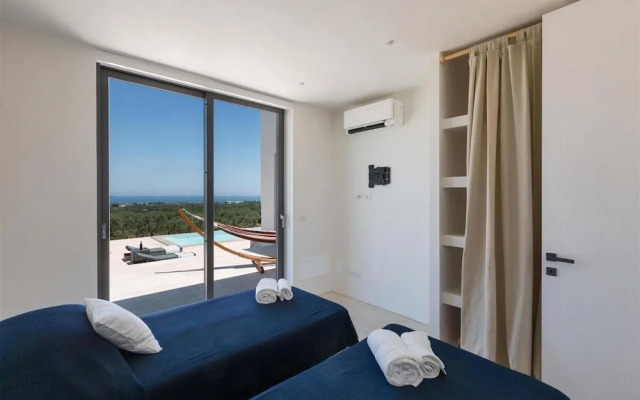 1667 Villa La Linda in Carovigno