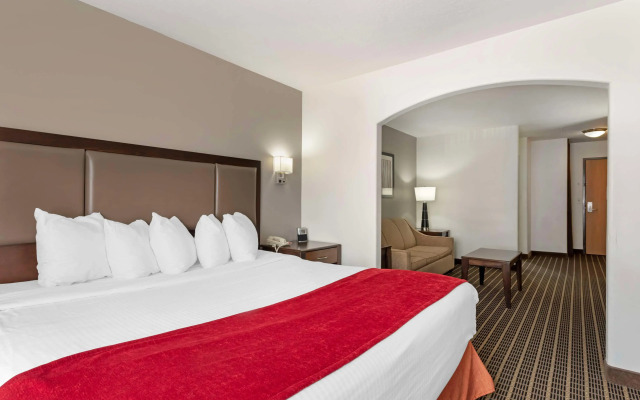 Best Western Plus Eagleridge Inn & Suites