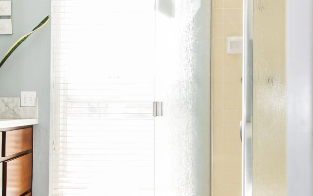 Seaside Laguna Inn & Suites