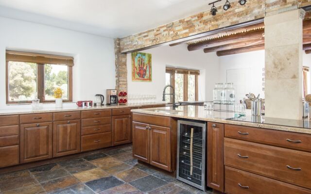 28 Santa Fe - 4 Br Home