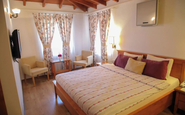 Alacati Leylak Hotel