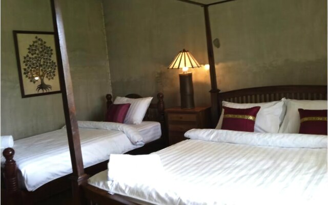 Ban Chomna Resort