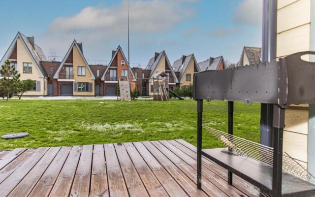 Verde Apartment, By Cohost