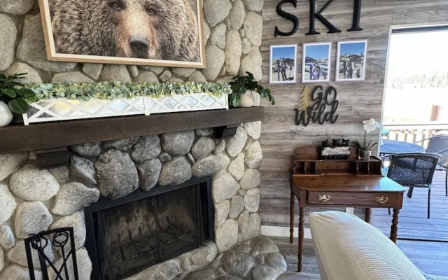 Lakefront View #2463