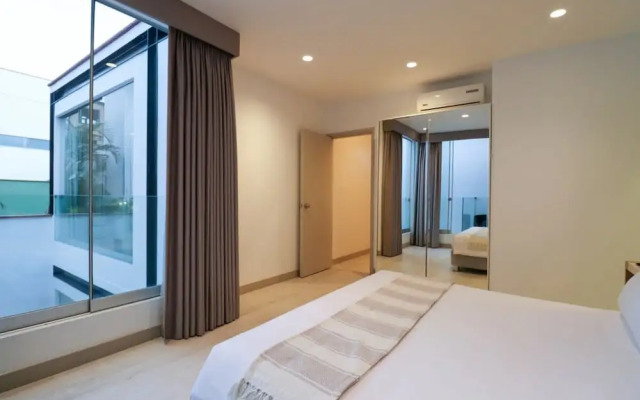 w Stunning House in the Heart of Barranco