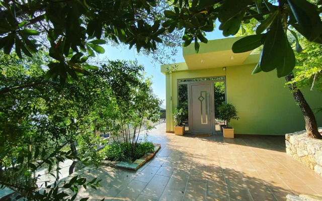 Private Sea view house Belonika