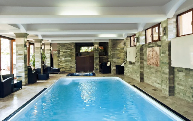 Complex Grand