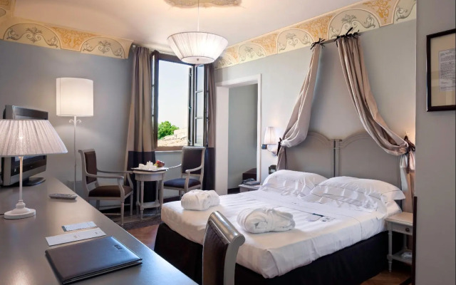 UNAHOTELS Palazzo Mannaioni Toscana