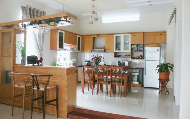 Pura Vida House