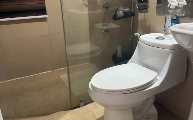 BGC Cheap Condo in BGC 5thavenue -23rd Street