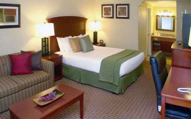 Quality Inn & Suites, Santa Cruz Mountains