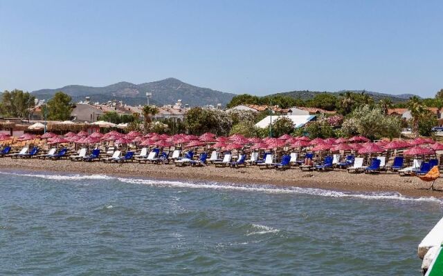 Santa Family Club Hotel