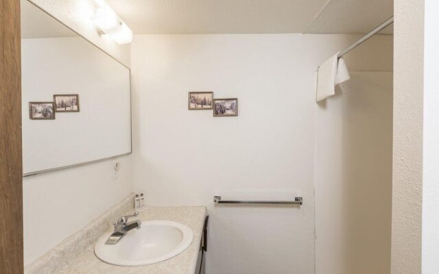 Kathy Lynn - 5 Br Home