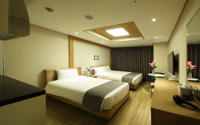 The Hotel Yeong Jong
