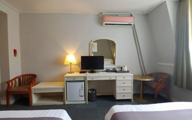 Pearl Hotel Jeju
