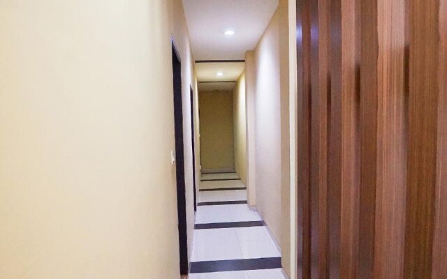 De Nearby Hotel