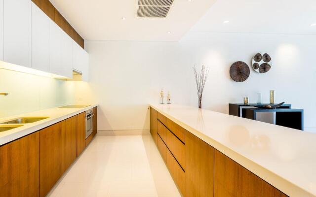 Baan Yamu Suites