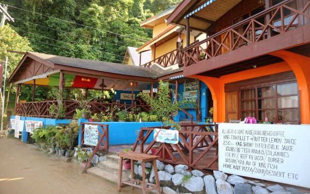 El Nido Corner Pension and Restaurant