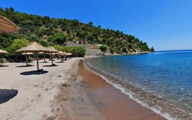 Cavo Petra Hotel