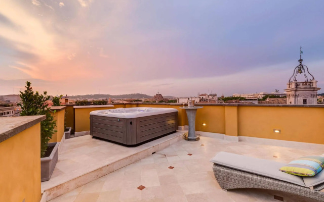 Navona Queen Rooftop